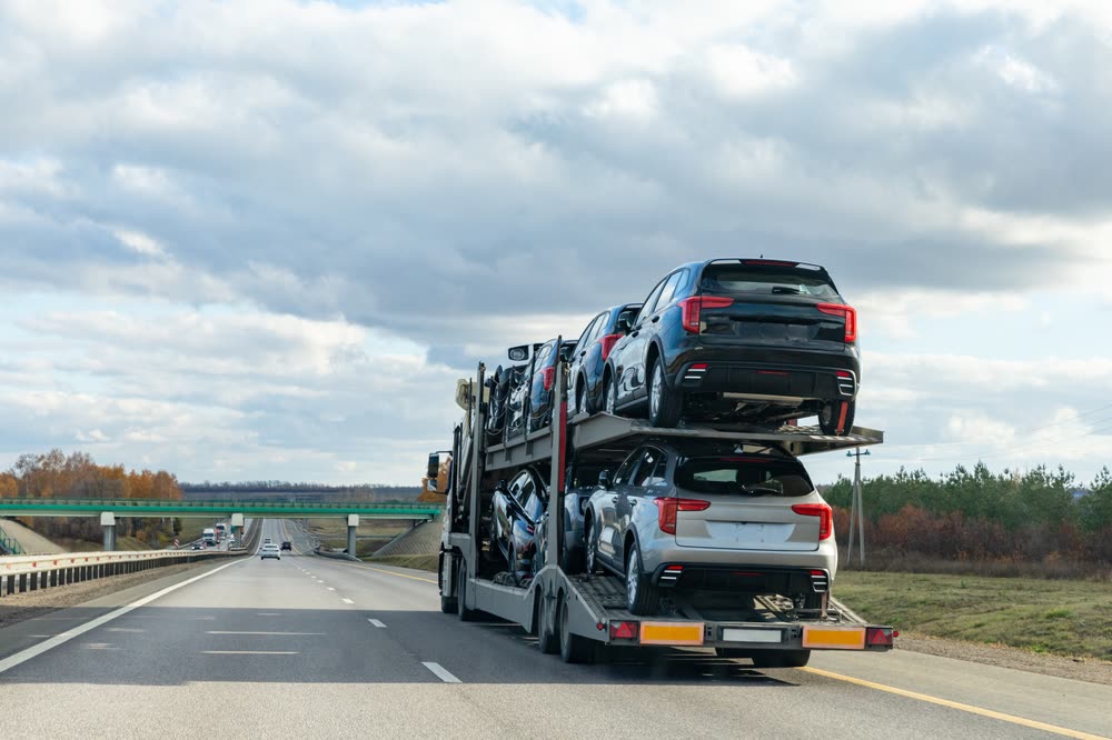 陸送中の中古車